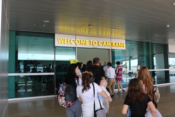 Du khách hào hứng khi đến Nha Trang – Khánh Hòa 